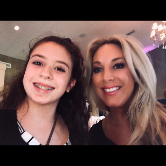 Meet your Posher, Janene - Picture 2 of 3